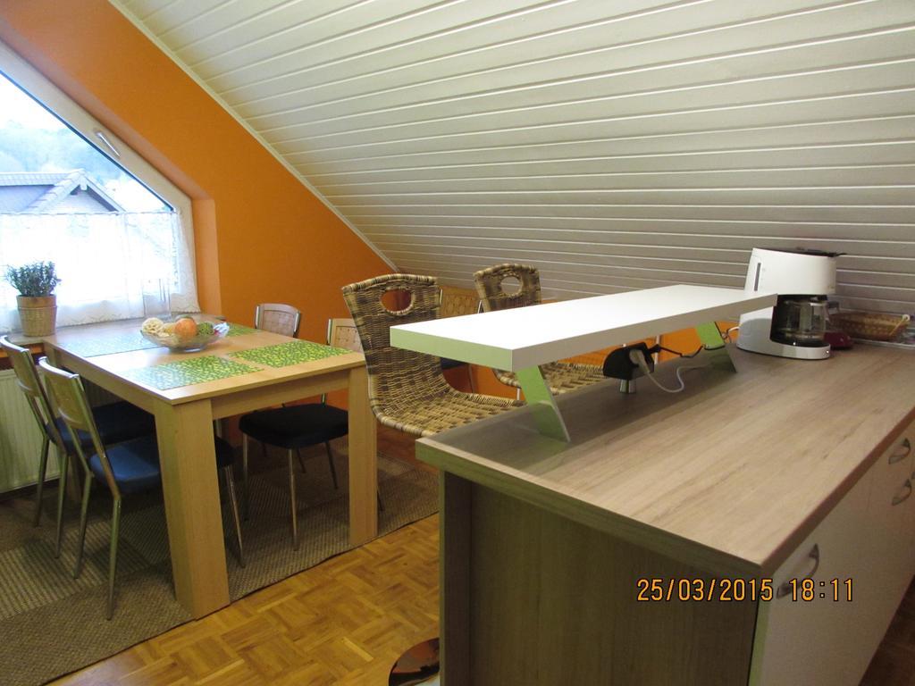 Eifel-Landhaus Ferienwohnungen "Em Gardestueffje" Mechernich Rum bild