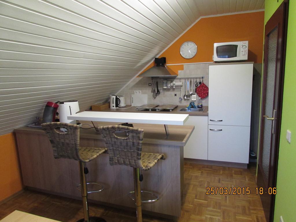 Eifel-Landhaus Ferienwohnungen "Em Gardestueffje" Mechernich Rum bild