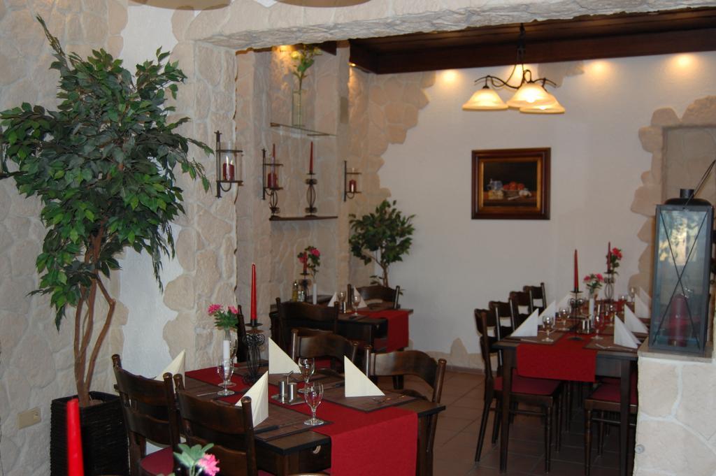 Eifel-Landhaus Ferienwohnungen "Em Gardestueffje" Mechernich Rum bild